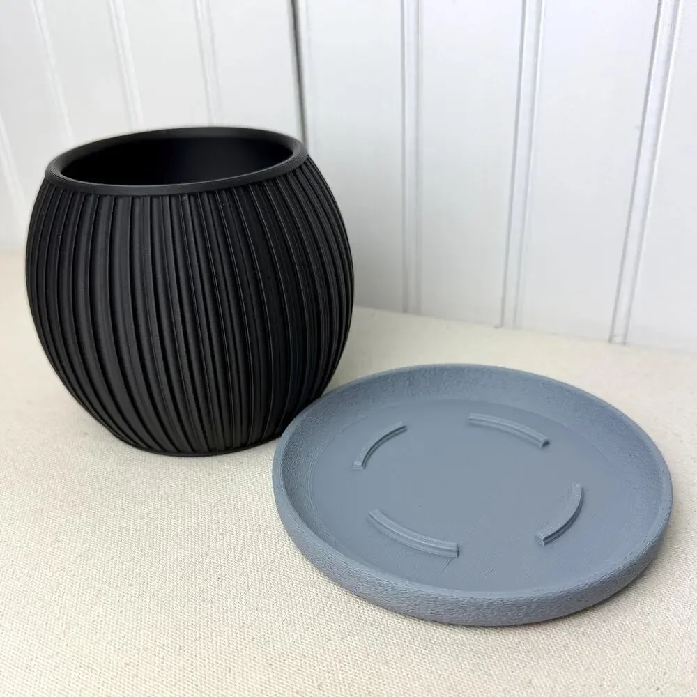 The Halo Planter, Indoor Flower Pot, Tabletop Planter, Ribbed Pattern